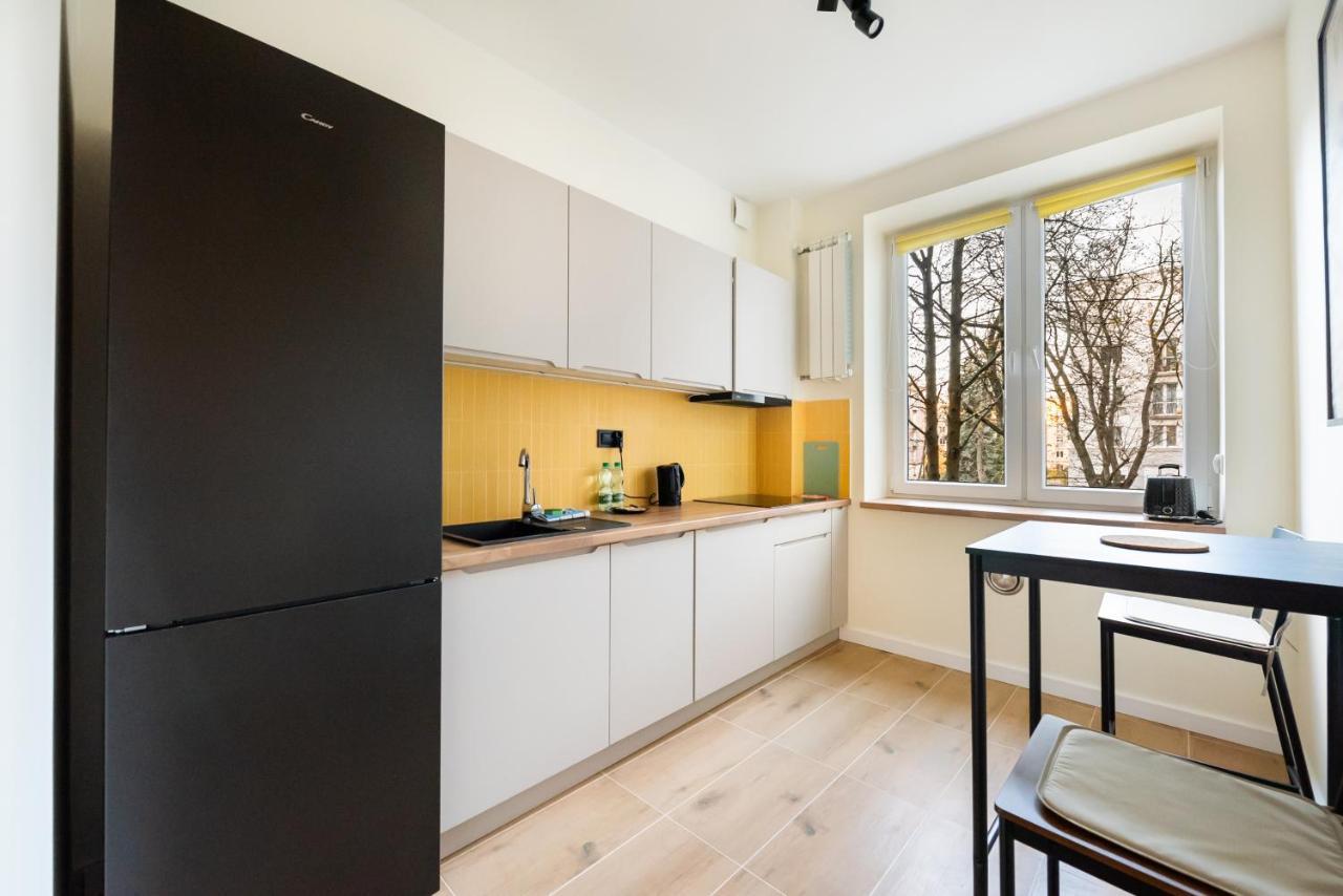 Ochota Sunny Apartment Warschau Buitenkant foto